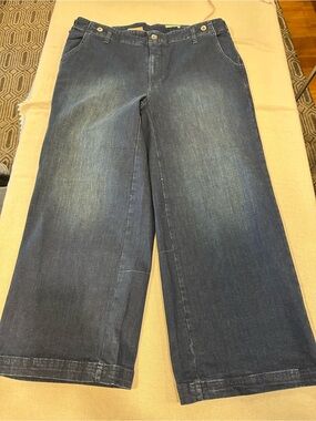 Pilcro Women's Dark Blue Cropped Wide-Leg Jeans